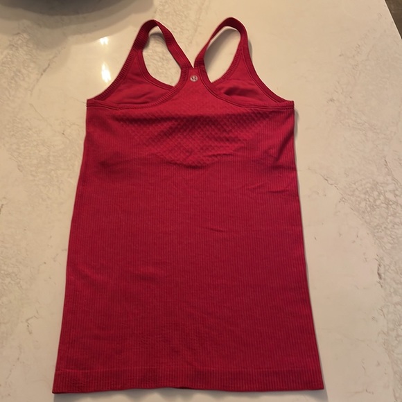 Lululemon Rust/red ribbed Tank size 4 - Picture 5 of 9